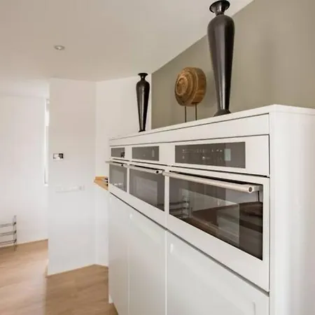 Luxury Within 30 Meters Of The Harbour Scheveningen Apartmán